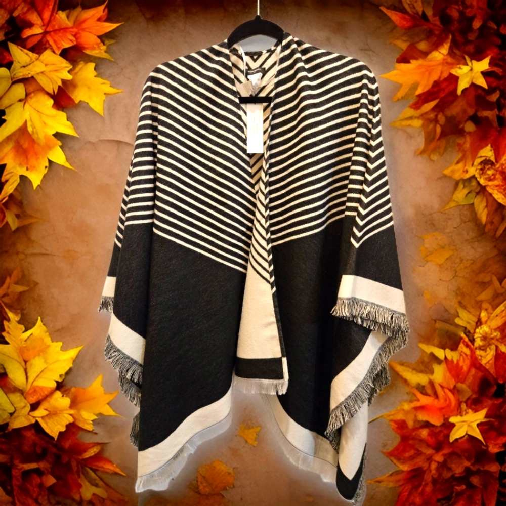 Banana Republic Ponch NWT